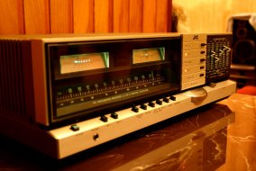 JVC JR-S201